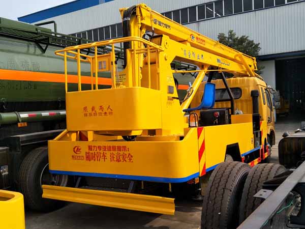 東風雙排12米高空作業車(藍牌)