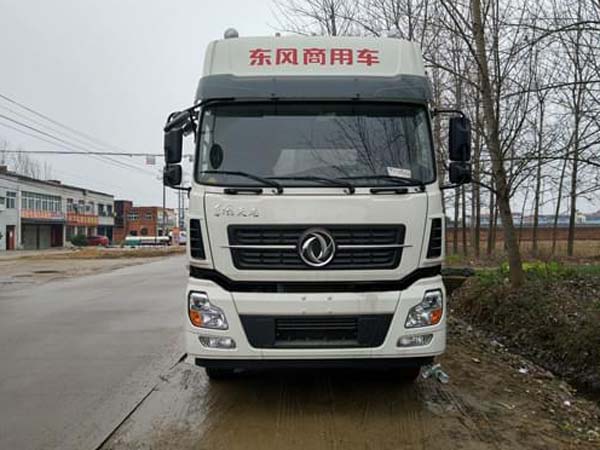 東風天龍前四后八冷藏車(9.6米)