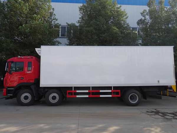 江淮格爾發(fā)小三軸冷藏車(9.6米)