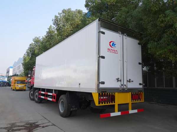 江淮格爾發(fā)小三軸冷藏車(9.6米)