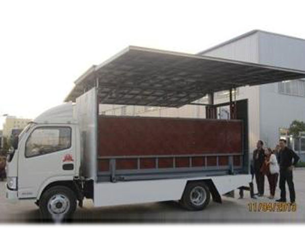 東風銳鈴流動舞臺車_廂長4.2米舞臺車