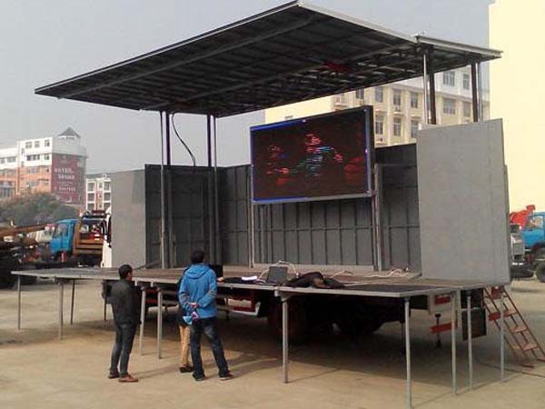 福田歐曼大型舞臺車_單展40平方流動舞臺車