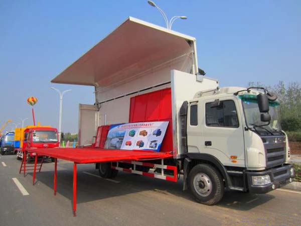 江淮格爾發流動舞臺車_廂長7.6米大型舞臺車