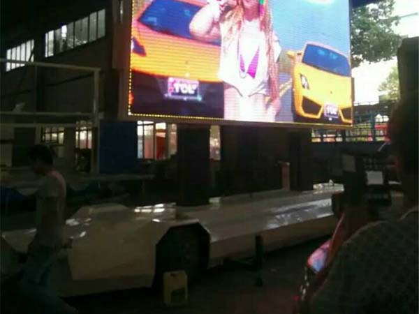 超薄牽引移動廣告車