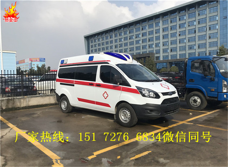 福特V362短軸中頂救護(hù)車