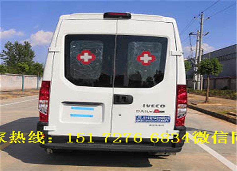 依維柯轉運型救護車