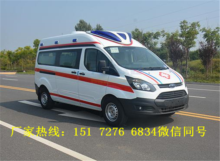 福特V362短軸中頂救護(hù)車